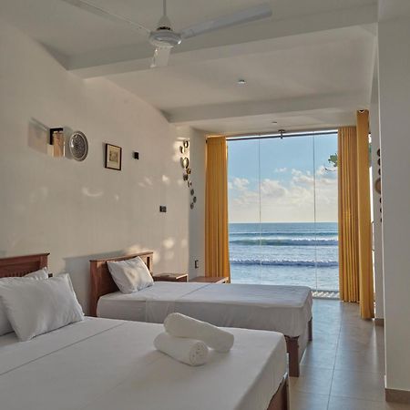 Kings Bay Beach Resort Galle Exterior photo