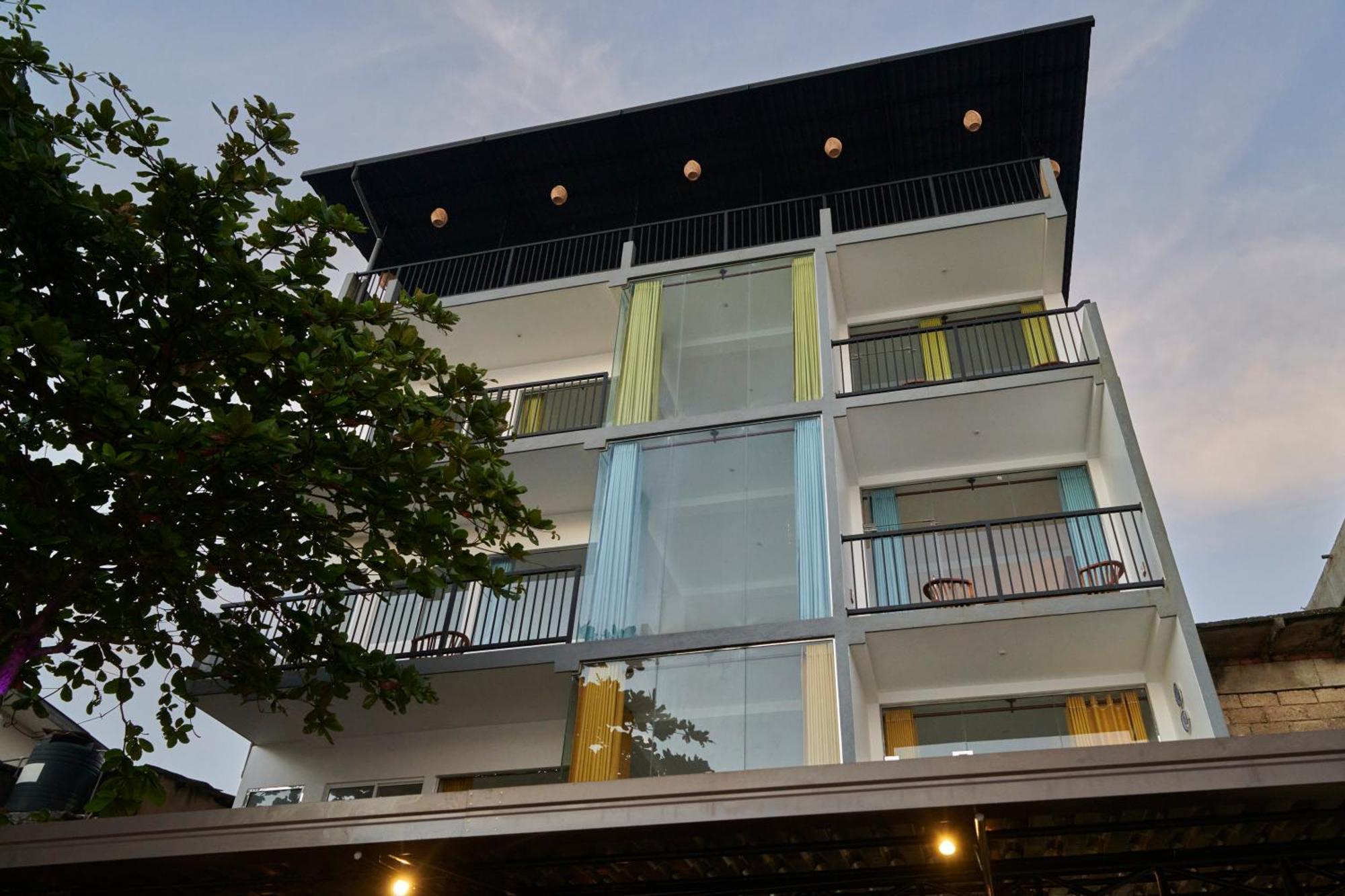 Kings Bay Beach Resort Galle Exterior photo