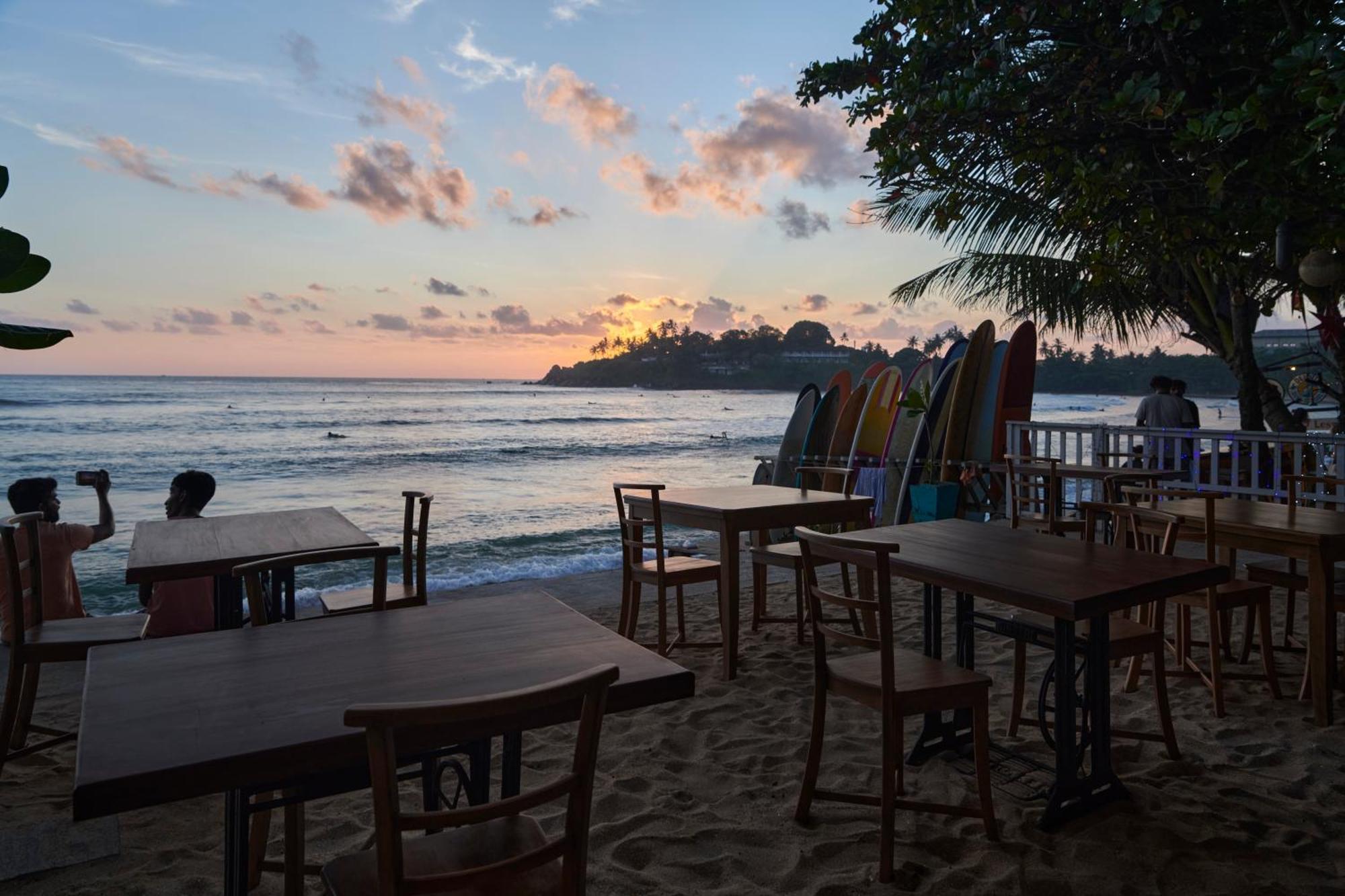 Kings Bay Beach Resort Galle Exterior photo