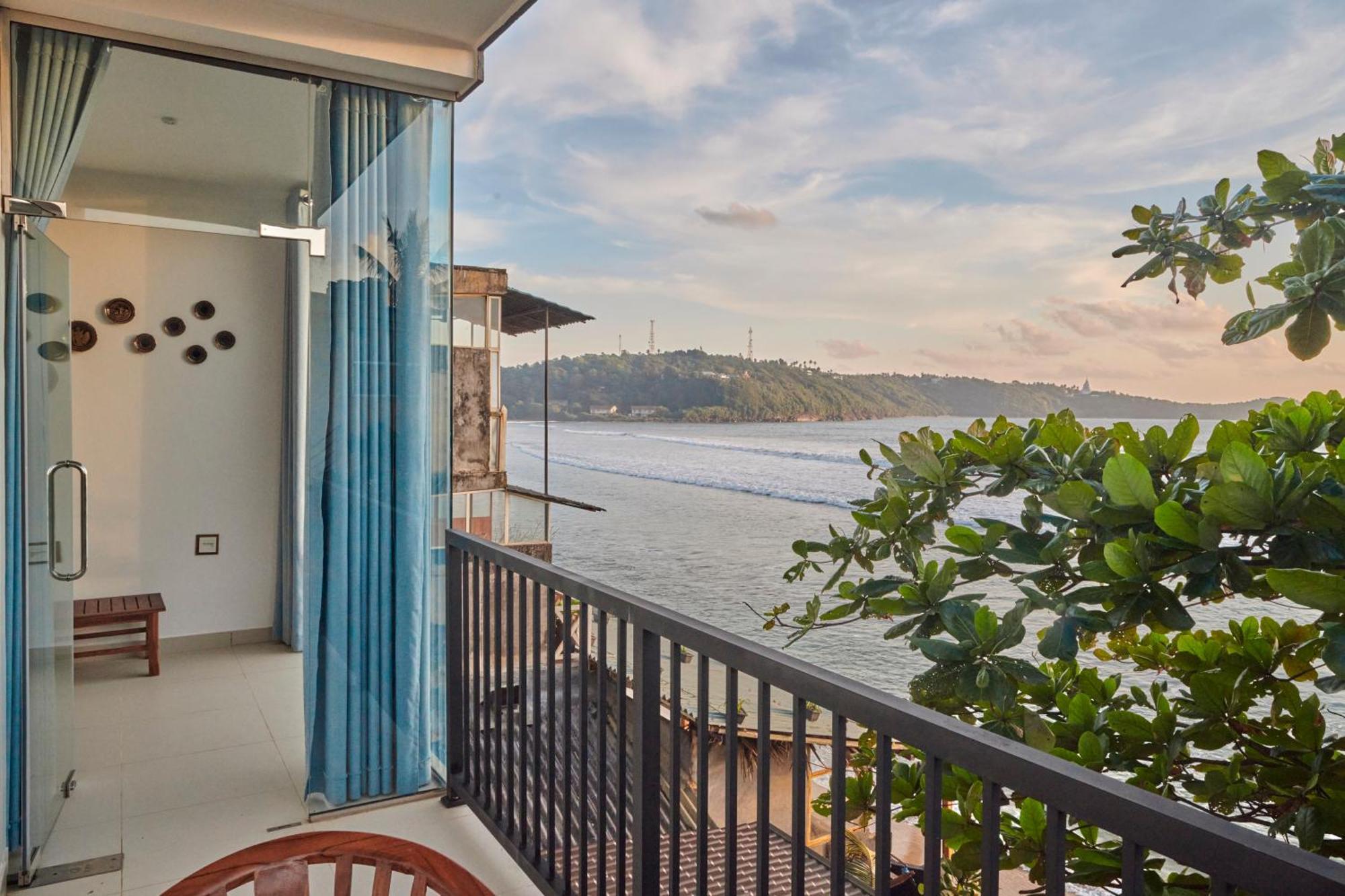 Kings Bay Beach Resort Galle Exterior photo