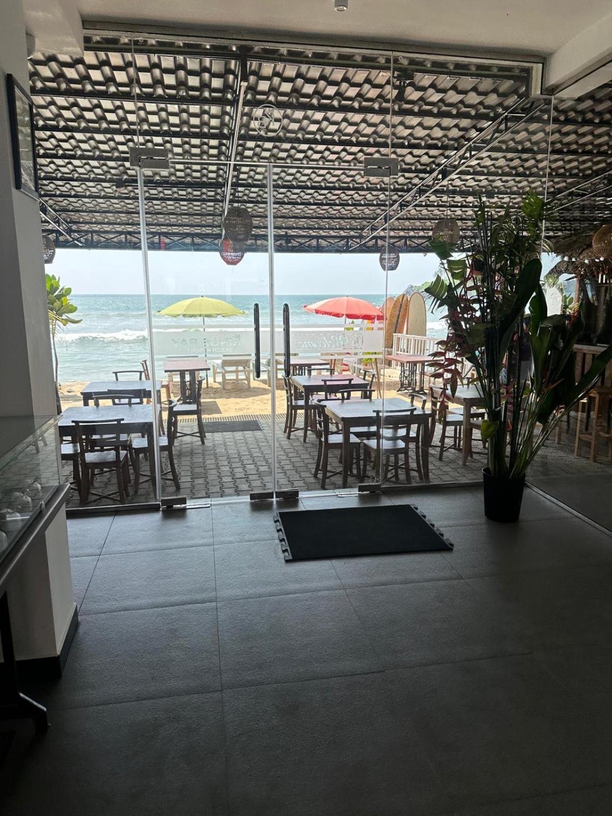 Kings Bay Beach Resort Galle Exterior photo